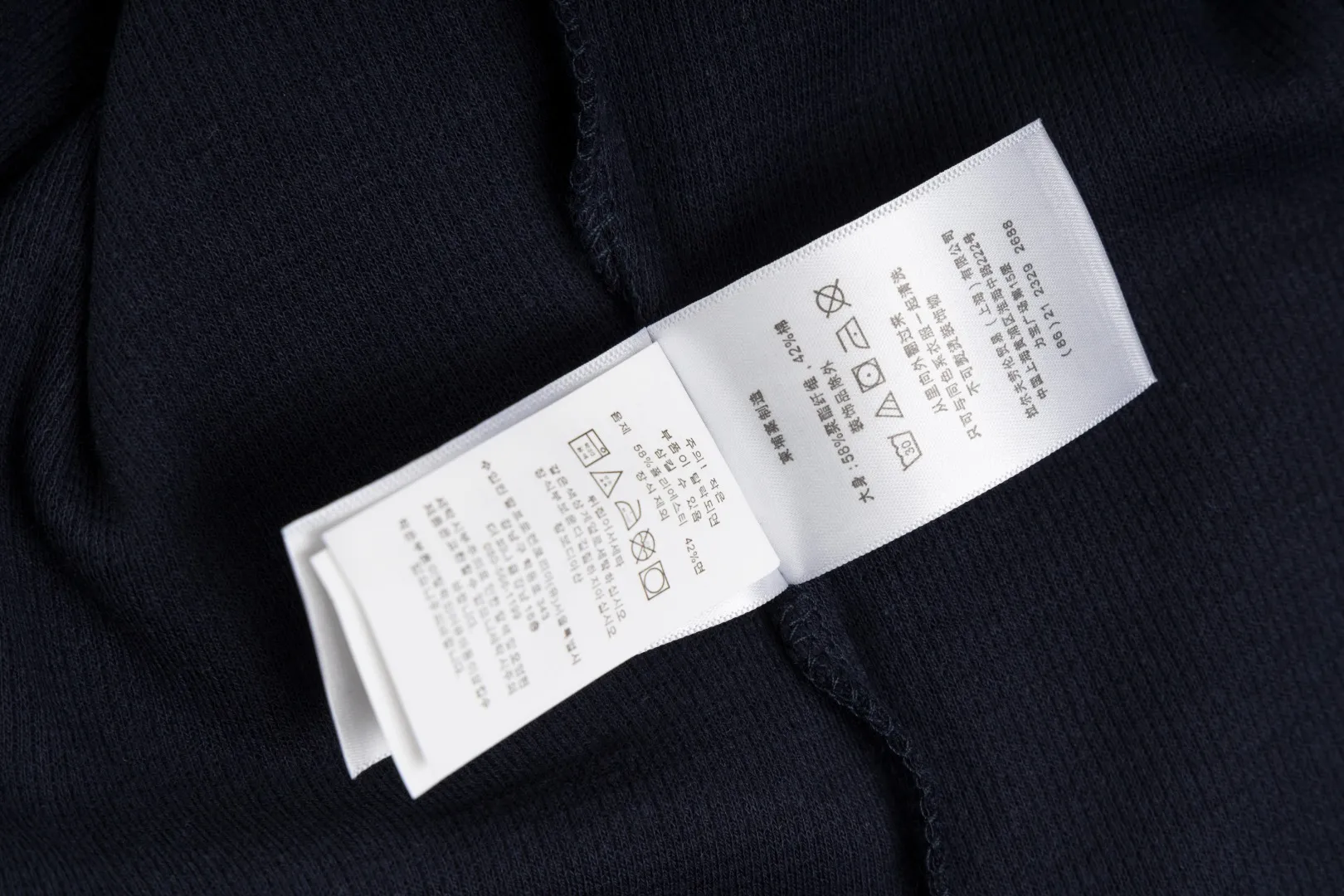 P196 #R79 Ralph Lauren/Ralph Lauren Waffle Henley Collar Open Button Sweater Exclusive Henry Collar Waffle Series Open Bust Sweater Exclusively customized with original grade waffle fabric, 100% cotton yarn imported machine-dyed weaving process, full texture, all collars, cuffs and hems are fixed and woven threads, full of high-quality quality, can be worn alone or matched, classic hot style Color Navy Blue Dark Gray Black White SIZE: S M L XL Shoulder width: 51.5/53/54.5/56 Bust: 108/112/116/120 Sleeve length: 60/61/62/63 Clothing length: 66.5/68/69.5/71